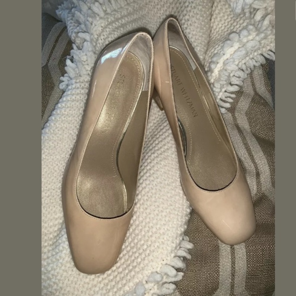 Stuart Weitzman Beige Patent Leather Heels - Picture 3 of 8